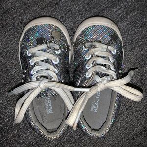 Kenneth Cole toddler shoe